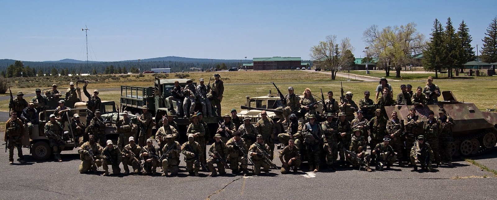 Players together at an airsoft event. Picture for illustration, not the SOLGW replica.